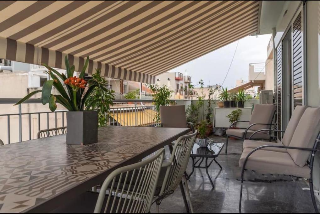 Artistic Apt In Vibrant Gazi With Large Terrace By Ghh Афины Экстерьер фото